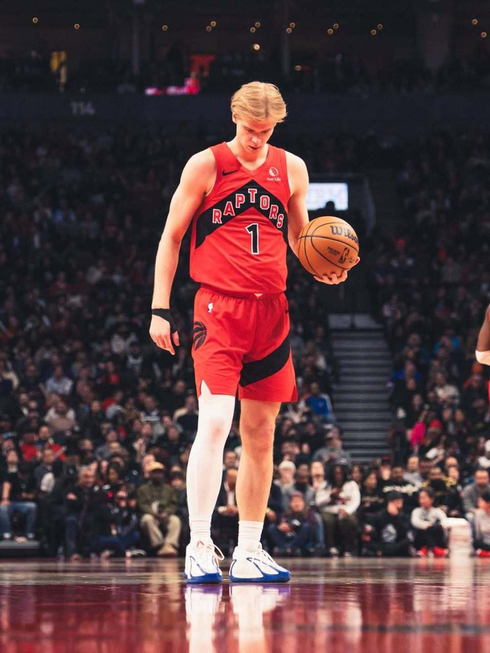 乐竟-包含里程碑夜多伦多猛龙内部沟通，NBA季后赛加时末段刷纪录，更衣室稳定，更衣室氛围转暖的词条